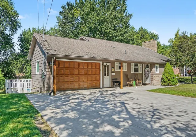 Photo 3 of Single family home for sale at 201 Westview Dr, Alma, MI 48801 | MLS# 80072815 | Listing updated on 2026-08-29