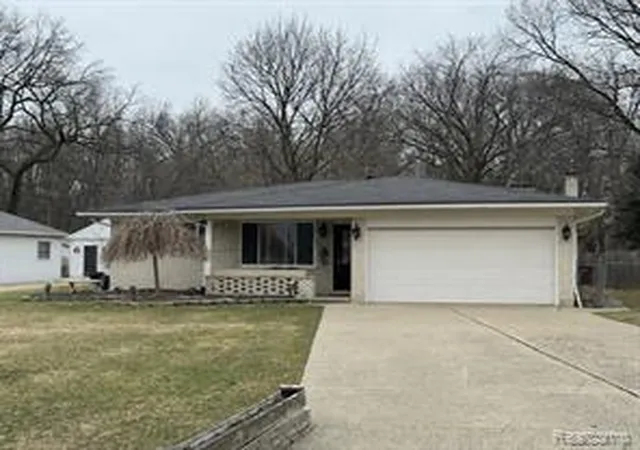 Homes for sale in Shelby Township, MI | 7671 Smiley Ave, Shelby Township, MI 48316 | MLS# 61009615