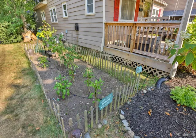 Photo 25 of Sale Pending at 22820 Power Rd, Farmington, MI 48336 | MLS# 61016927 | Listing updated on 2026-08-25