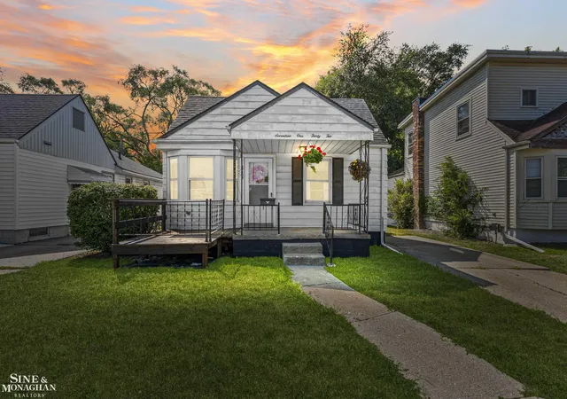 Photo 1 of Single family home for sale at 17132 Toepfer Dr, Eastpointe, MI 48021 | MLS# 50219870 | Listing updated on 2026-09-01