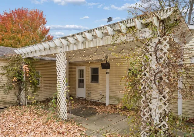 3rd image of 202 Overton St, Battle Creek, MI 49014 | MLS# 70503576