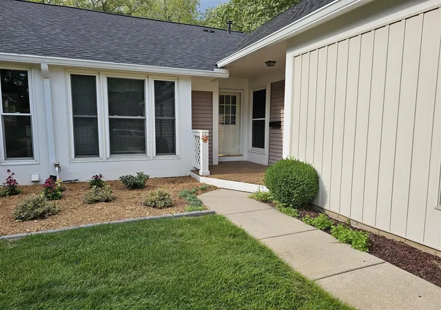 2nd image of 910 Cherrywood Cir, Portland, MI 48875 | MLS# 70530711