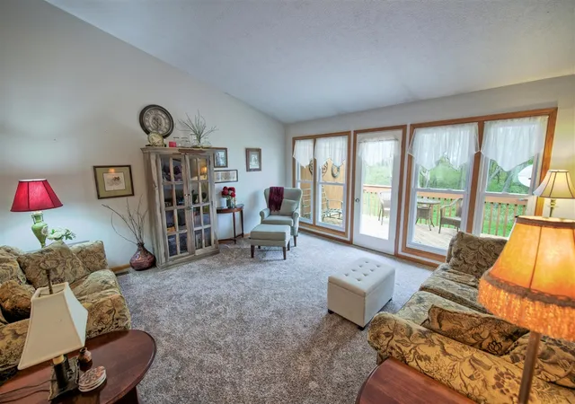 4th image of 910 Cherrywood Cir, Portland, MI 48875 | MLS# 70530711