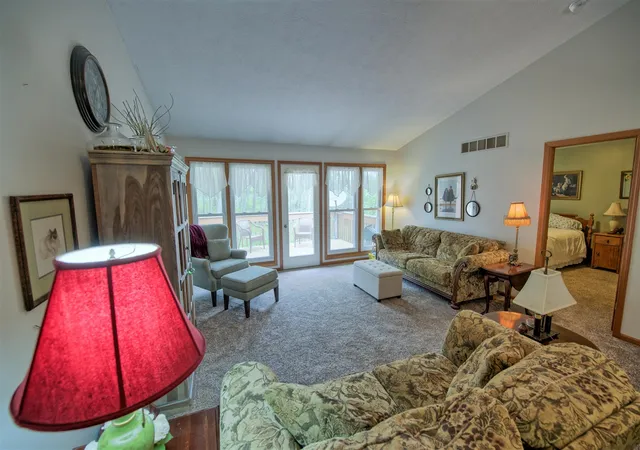 5th image of 910 Cherrywood Cir, Portland, MI 48875 | MLS# 70530711