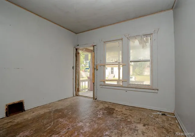 2nd image of 7169 Holmes St, Detroit, MI 48210 | MLS# 60940318