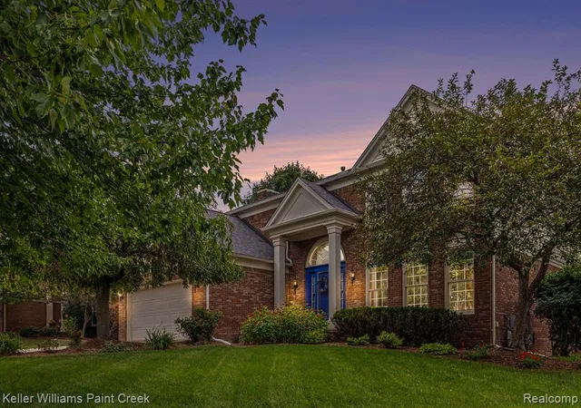2nd image of 1724 Foresthill Dr, Rochester Hills, MI 48306 3121 | MLS# 61022962