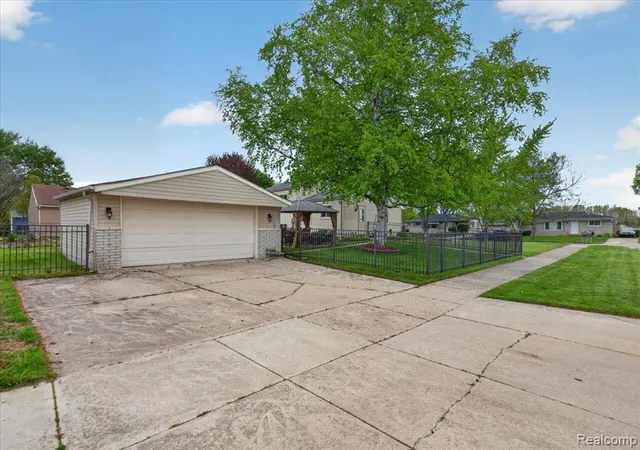 Homes for sale in Chesterfield, MI | 32858 Coach Dr, Chesterfield, MI 48047 | MLS# 60993763