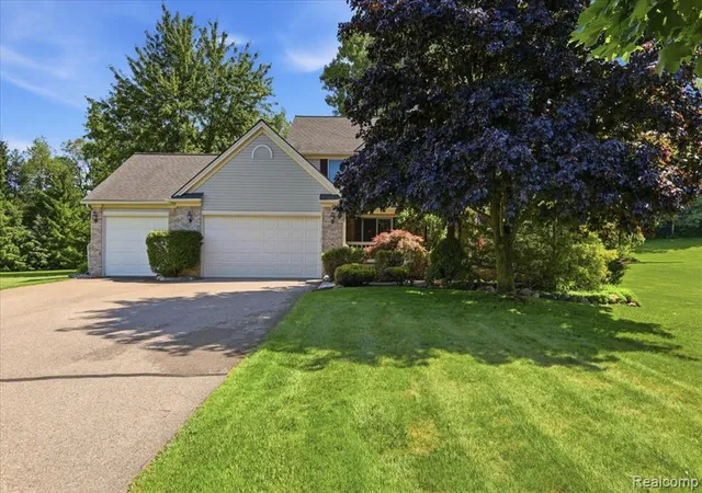 Homes for sale in Clarkston, MI | 5762 Garnet Cir, Clarkston, MI 48348 | MLS# 61005053