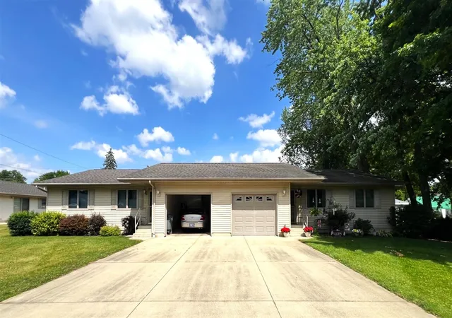 21st image of 202 206 Farwell Ave, Sturgis, MI 49091 | MLS# 70539679