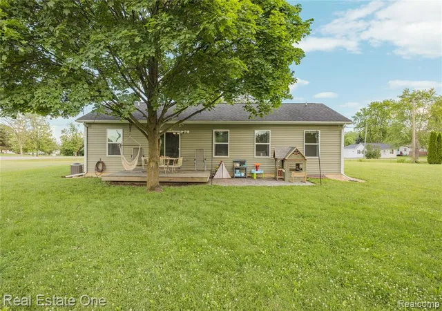 Homes for sale in Grand Blanc, MI | 2479 Gibson Rd, Grand Blanc, MI 48439 | MLS# 61002933
