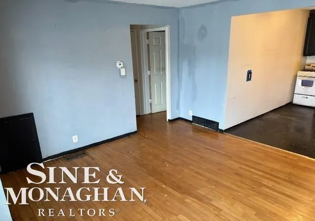 4th image of 16666 E 8 Mile Rd, Detroit, MI 48205 | MLS# 50207257