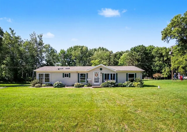 Homes for sale in Cedar Springs, MI | 342 W Cherry St, Cedar Springs, MI 49319 | MLS# 70541303