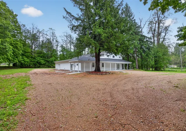 3rd image of 6947 Brown Rd, Parma, MI 49269 | MLS# 70534419