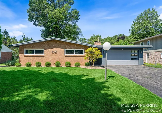Homes for sale in Grand Rapids, MI | 1621 Woodcliff Ave, Grand Rapids, MI 49506 | MLS# 70543652
