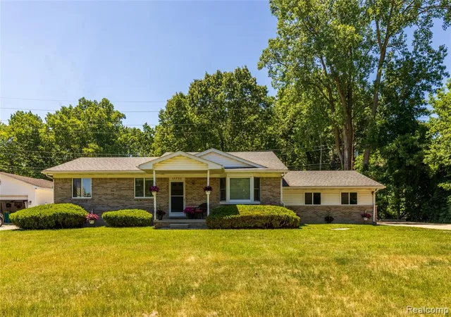 Homes for sale in Romulus, MI | 13390 Cogswell St, Romulus, MI 48174 | MLS# 61001265
