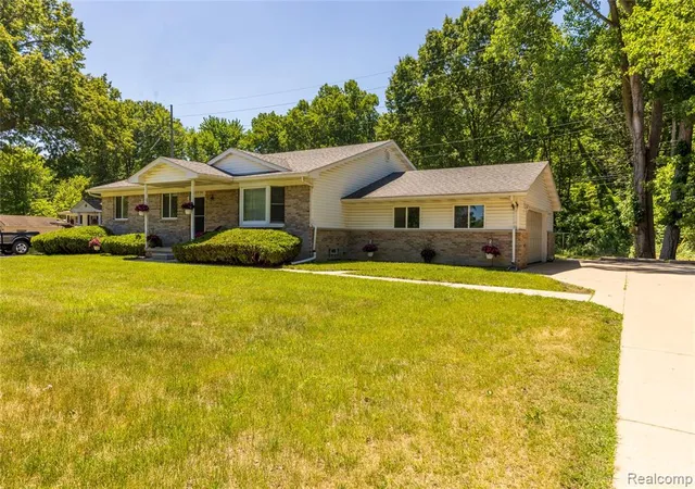 Homes for sale in Romulus, MI | 13390 Cogswell St, Romulus, MI 48174 | MLS# 61001265