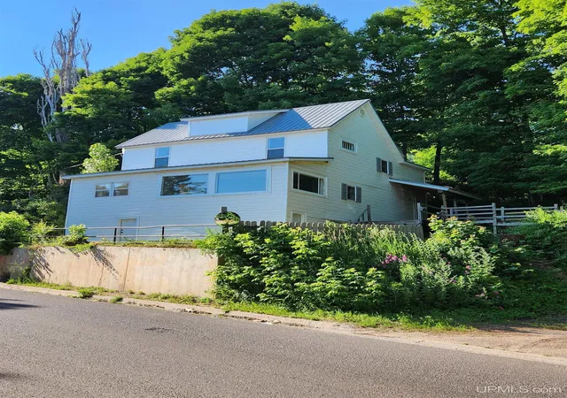 Photo 1 of Single family home for sale at 205 White St, Hancock, MI 49930 | MLS# 50215042 | Listing updated on 2026-08-12