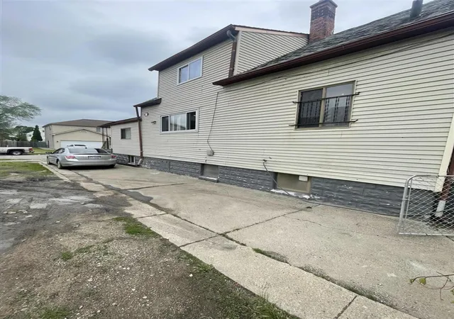 5th image of 2954 Goodson St, Hamtramck, MI 48212 | MLS# 70541128