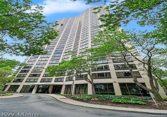 Homes for sale in Southfield, MI | 5000 Town Ctr #2906, Southfield, MI 48075 | MLS# 61003194