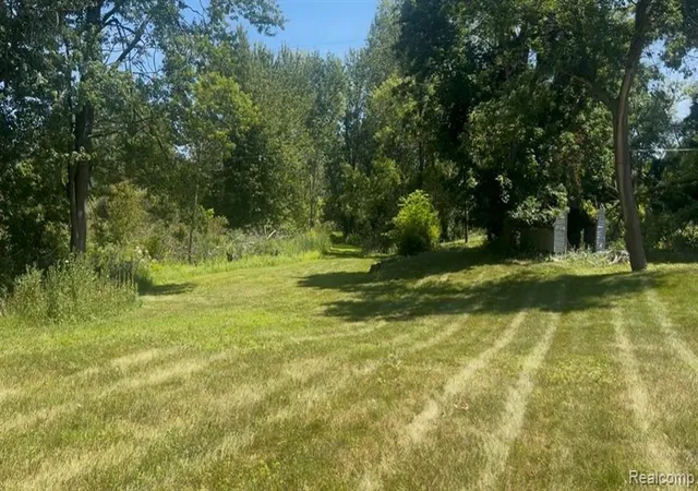 image of 454 East Rd, Holly, MI 48442 | MLS# 60997484