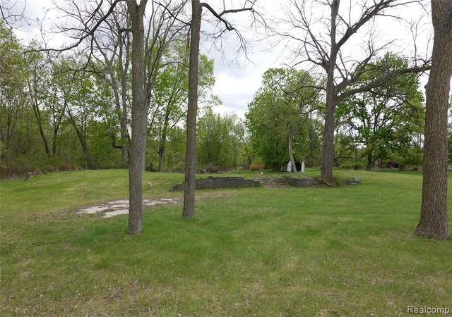 image of 454 East Rd, Holly, MI 48442 | MLS# 60997484