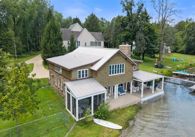Photo 3 of Single family home for sale at 20214 Detente Rd, White Pigeon, MI 49099 | MLS# 70548210 | Listing updated on 2026-08-28