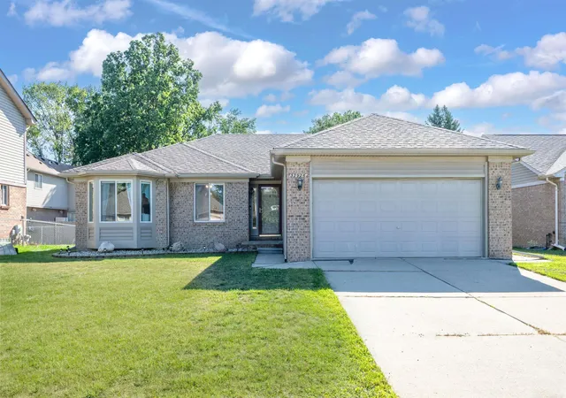 Photo 2 of Sale Pending at 32926 Gallo Ln, Warren, MI 48093 | MLS# 50219836 | Listing updated on 2026-08-27