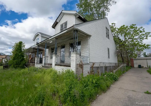 Homes for sale in Hamtramck, MI | 17257 Moenart St, Hamtramck, MI 48212 | MLS# 60397846
