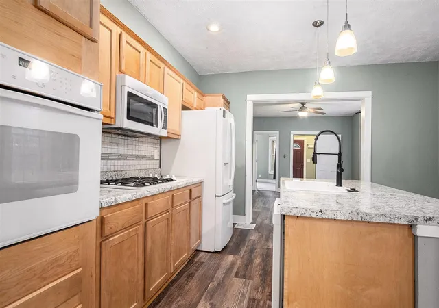 5th image of 940 Eastern Ave, Grand Rapids, MI 49507 | MLS# 70496169