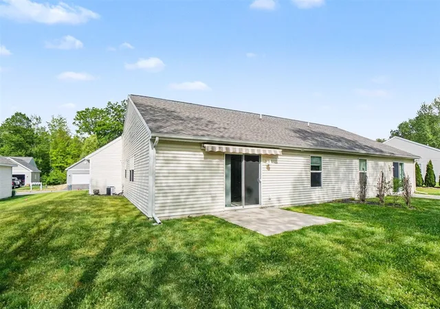 Listing Photo 2 - Condo for sale in building located at 120 Depot Hl Ct, Allegan, MI 49010 - Unit #
