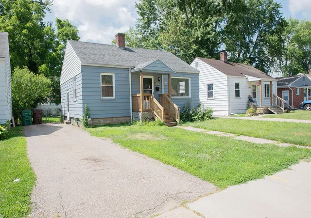 Homes for sale in Garden City, MI | 28691 Marquette St, Garden City, MI 48135 | MLS# 70543144