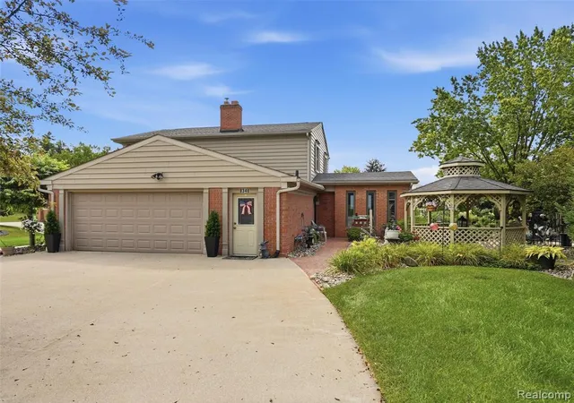 Photo 5 of Sale Pending at 8348 Hilltop Ct, Washington, MI 48095 | MLS# 61020803 | Listing updated on 2026-08-29