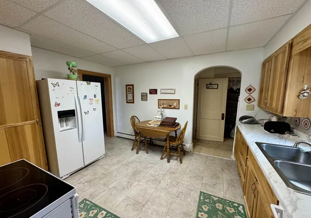 Photo 3 of Single family home for sale at 815 Erie Ave, Crystal Falls, MI 49920 | MLS# 50217833 | Listing updated on 2026-10-09