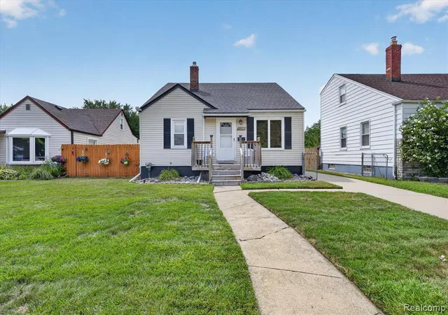 Photo 1 of Sale Pending at 29243 Harding St, Roseville, MI 48066 | MLS# 61019611 | Listing updated on 2026-08-18