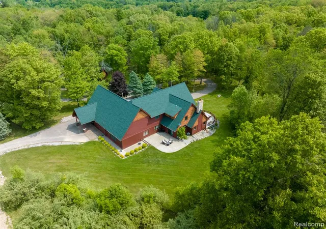 Homes for sale in Oxford, MI | 4832 Hosner Rd, Oxford, MI 48370 | MLS# 60993648