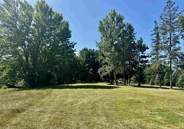 Photo 3 of Sale Pending at 2041 S Clare Ave, Harrison, MI 48625 | MLS# 50219293 | Listing updated on 2026-09-15
