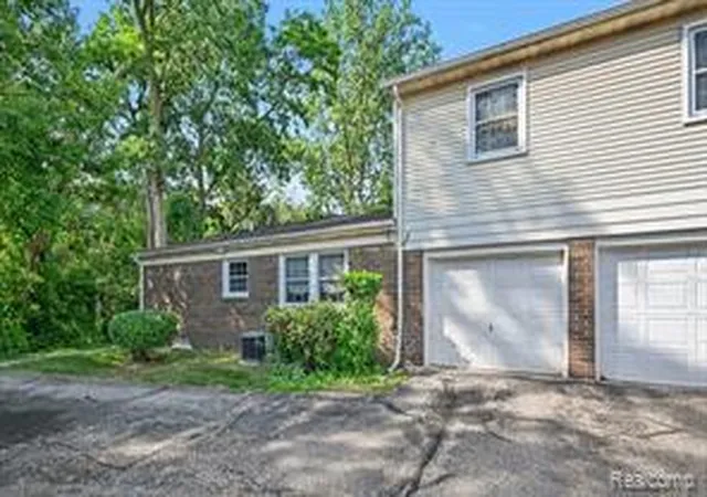 Homes for sale in Westland, MI | 38211 Carolon Blvd, Westland, MI 48185 | MLS# 61010153