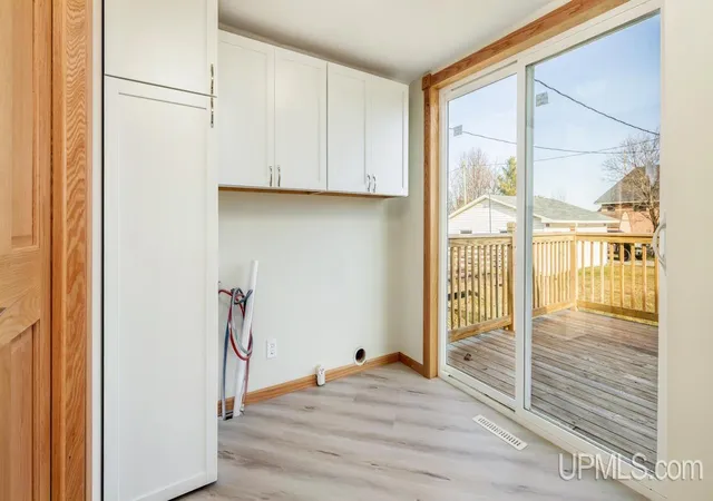 Photo 3 of Single family home for sale at 607 N 7th Street, Gladstone, MI 49837 | MLS# 50195009 | Listing updated on 2026-08-27