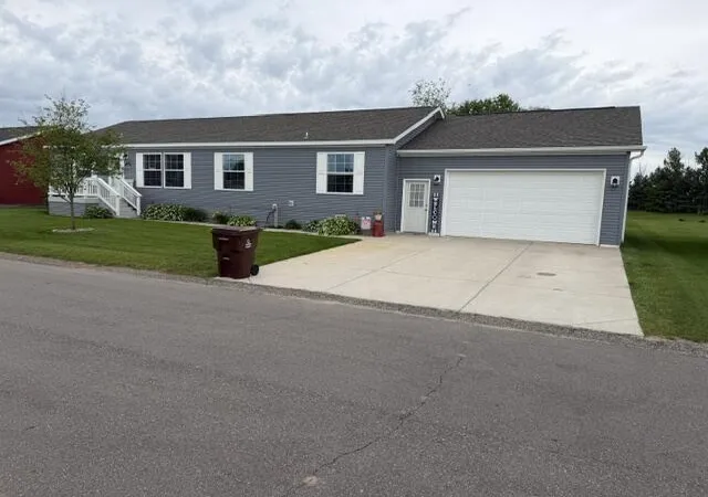 Homes for sale in Cedar Springs, MI | 3688 Hollyfield Dr, Cedar Springs, MI 49319 | MLS# 70541846