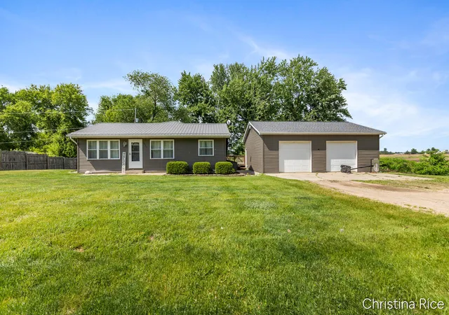 Homes for sale in Sidney, MI | 5810 W Sidney Rd, Sidney, MI 48885 | MLS# 70538245