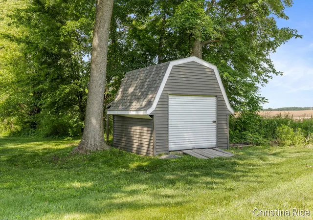 Homes for sale in Sidney, MI | 5810 W Sidney Rd, Sidney, MI 48885 | MLS# 70538245