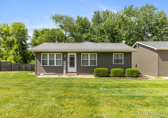 Homes for sale in Sidney, MI | 5810 W Sidney Rd, Sidney, MI 48885 | MLS# 70538245