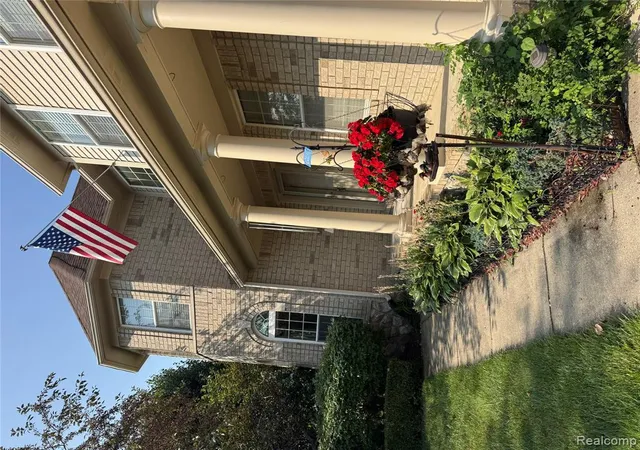 5th image of 49235 Yale Dr, Macomb, MI 48044 | MLS# 61017980