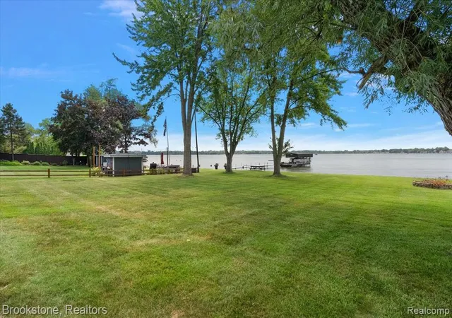 Homes for sale in Novi, MI | 1167 E Lake Dr, Novi, MI 48377 | MLS# 61010396