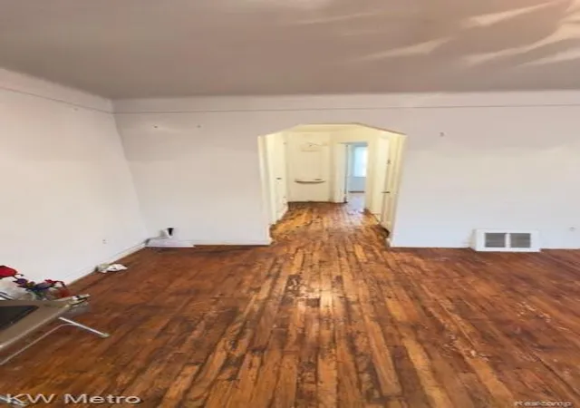 3rd image of 19219 Dean St, Detroit, MI 48234 | MLS# 60967319