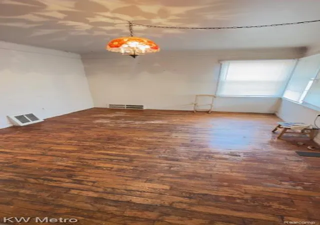 4th image of 19219 Dean St, Detroit, MI 48234 | MLS# 60967319