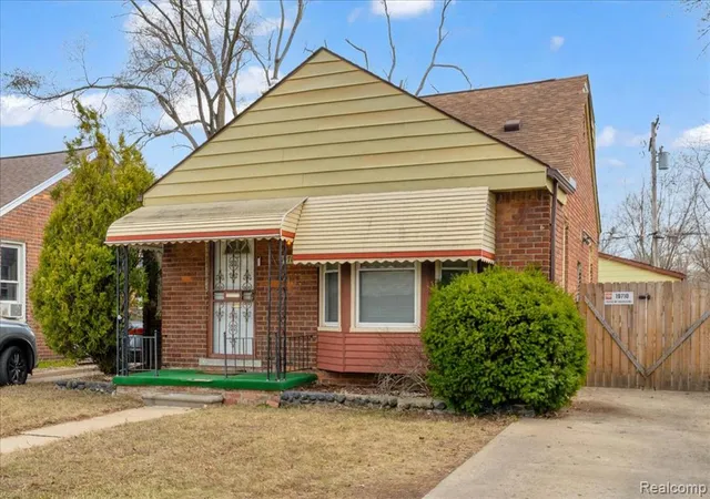 3rd image of 19710 Woodingham Dr, Detroit, MI 48221 | MLS# 60976751