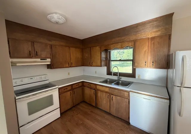 Photo 3 of Single family home for sale at 1115 Park St, Clare, MI 48617 | MLS# 50220314 | Listing updated on 2026-09-10