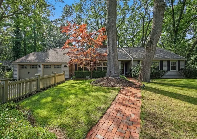 Photo 3 of Single family home for sale at 17887 N Fruitport Rd, Spring Lake, MI 49456 | MLS# 70555160 | Listing updated on 2026-09-15