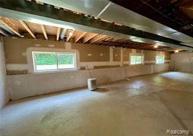Homes for sale in Ann Arbor, MI | 5931 Cedar Ridge Dr, Ann Arbor, MI 48103 | MLS# 61007346